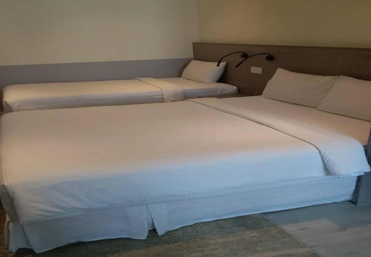 Hutton Suite Hotel Managed By The Ascott Limited Джордж Таун Екстериор снимка