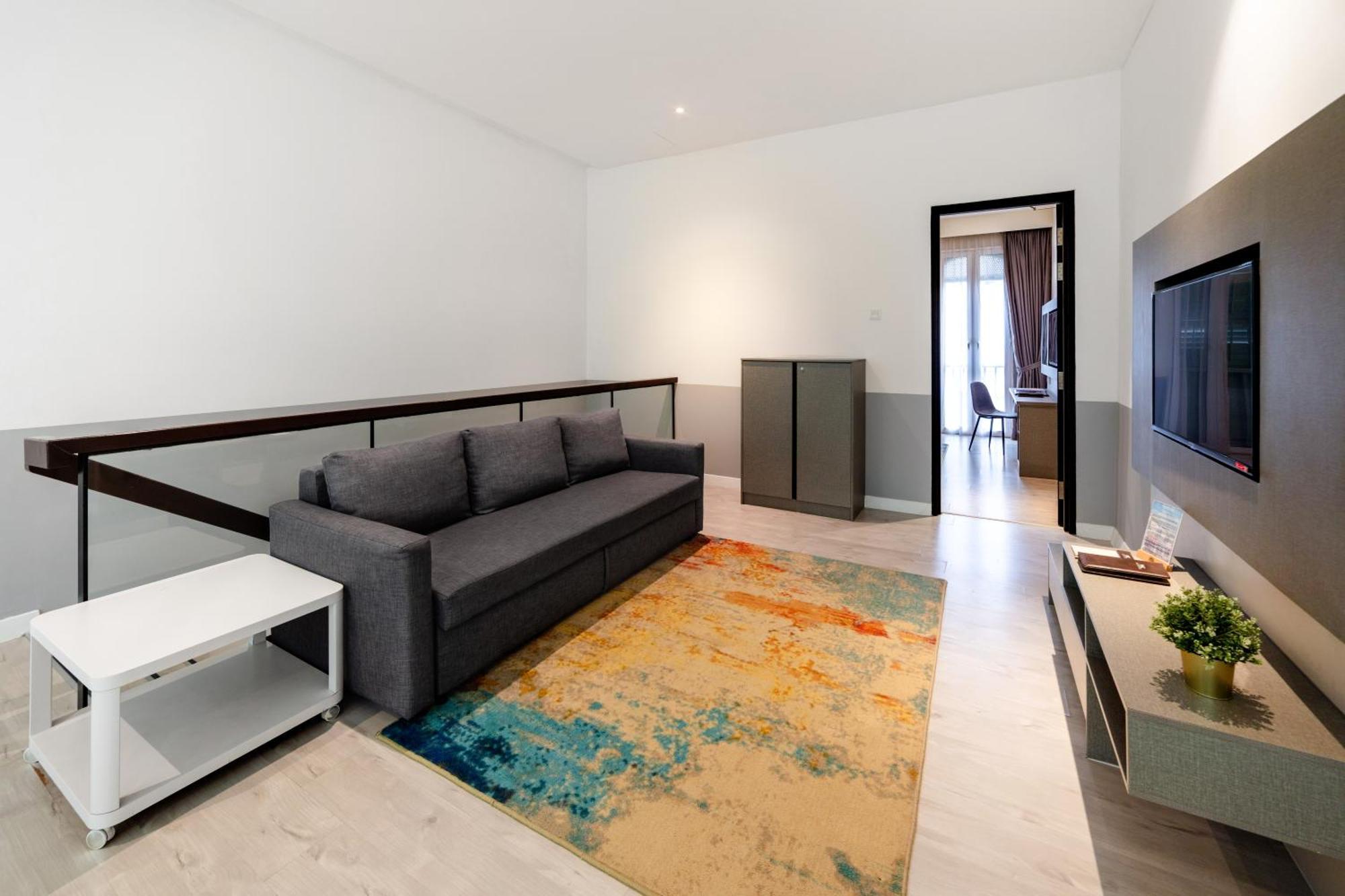 Hutton Suite Hotel Managed By The Ascott Limited Джордж Таун Екстериор снимка