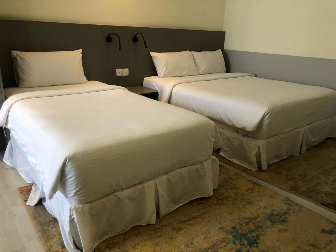 Hutton Suite Hotel Managed By The Ascott Limited Джордж Таун Екстериор снимка