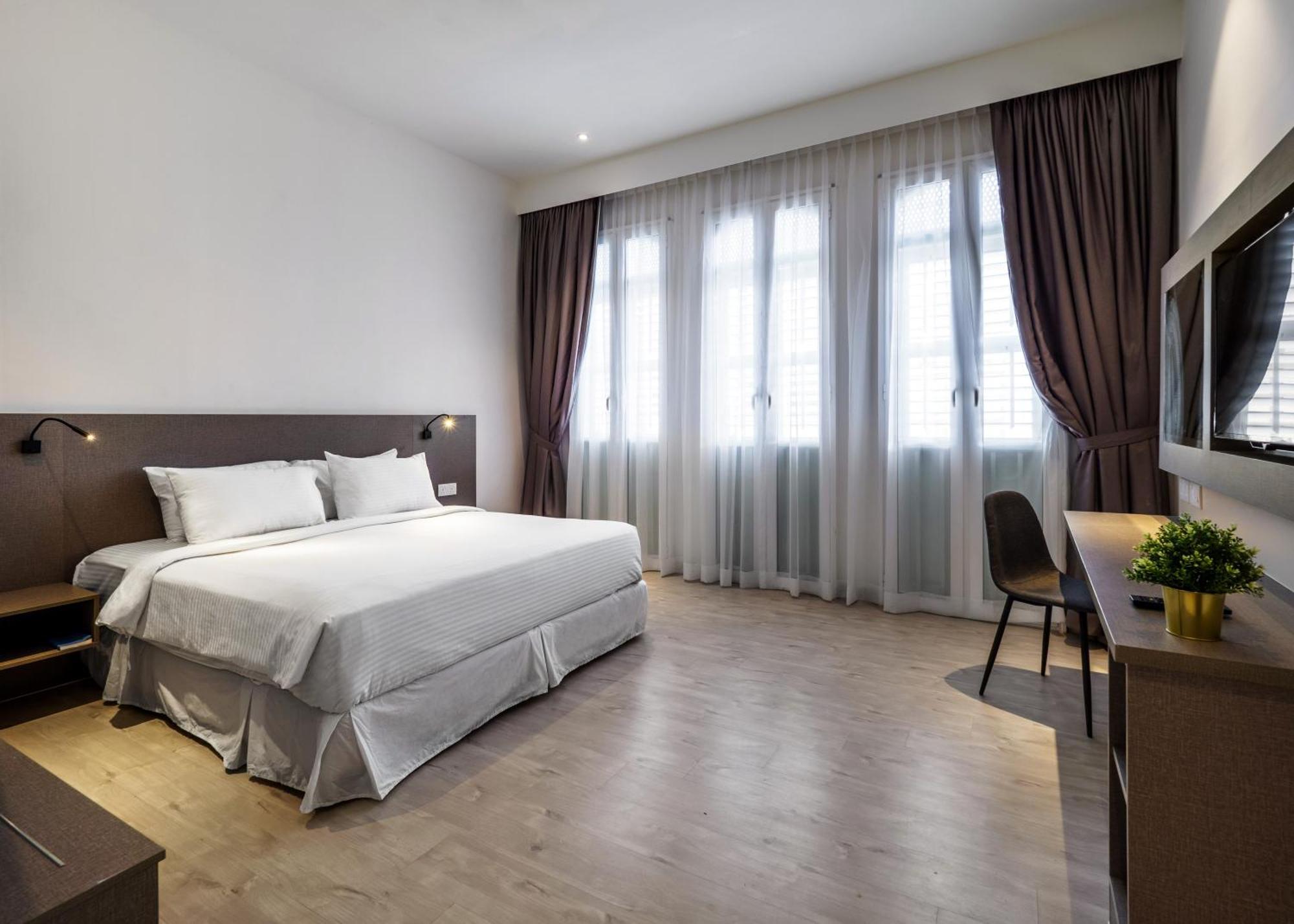 Hutton Suite Hotel Managed By The Ascott Limited Джордж Таун Екстериор снимка